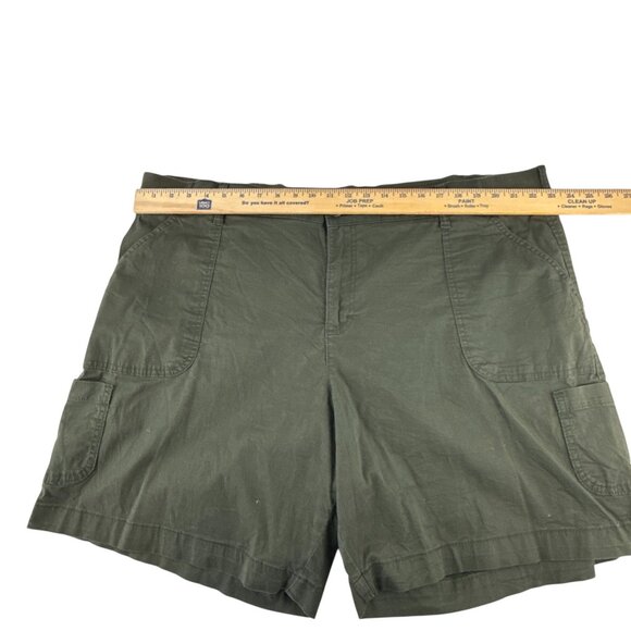 Lee Women's Relaxed Fit Mid Rise Cargo Shorts Olive Green Outdoor Hiking - Picture 8 of 10